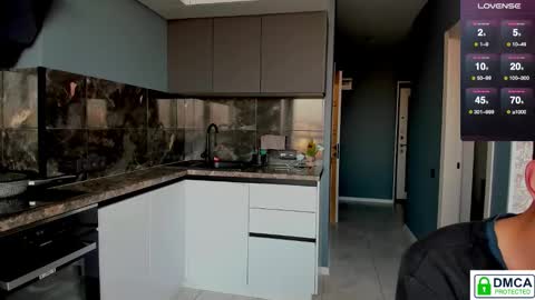 Mia and Rick online show from October 31, 6:14 am