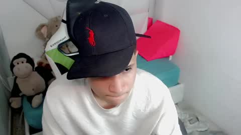 Black diamondd  online show from April 21, 7:17 pm