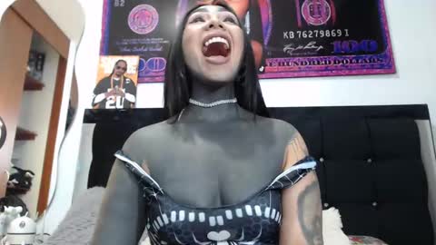 Snapshot of black_eyestattoo chatting on January 6, 3:09 am karenth soto online show from January 6, 3:09 am