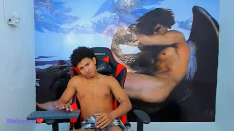 Snapshot of black_johnsonn chatting on December 11, 2:44 pm black johnsonn online show from December 11, 2:44 pm