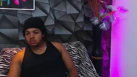 Snapshot of black_king_241 chatting on February 20, 12:25 pm black_king_241 online show from February 20, 12:25 pm