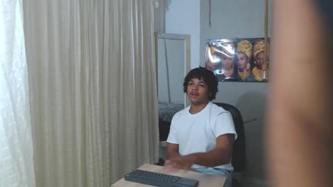 Snapshot of black_king_241 chatting on September 14, 2:00 am black_king_241 online show from September 14, 2:00 am