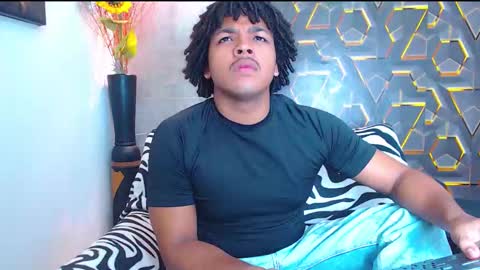 Snapshot of black_king_241 chatting on September 22, 3:41 am black_king_241 online show from September 22, 3:41 am