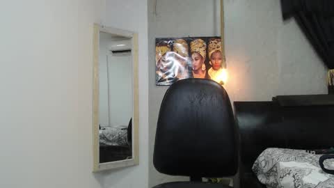 Snapshot of black_king_241 chatting on October 6, 3:26 am black_king_241 online show from October 6, 3:26 am