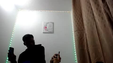 Snapshot of black_men9 chatting on December 18, 4:29 am black_men9 online show from December 18, 4:29 am