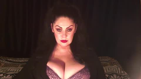 Snapshot of black_pearls chatting on February 11, 12:59 am Sarah online show from February 11, 12:59 am