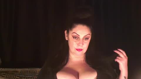 Snapshot of black_pearls chatting on March 8, 4:33 pm Sarah online show from March 8, 4:33 pm