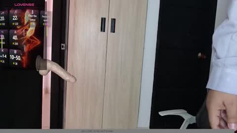 black_penis22 online show from October 9, 3:54 pm