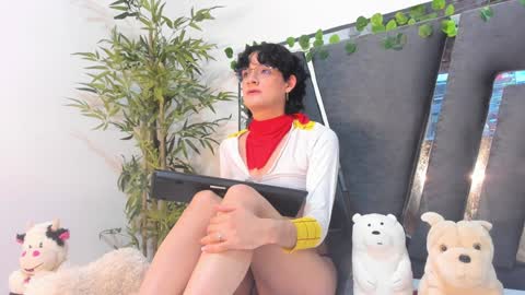Snapshot of black_rose02 chatting on January 31, 2:39 pm B L A C K R O S E online show from January 31, 2:39 pm