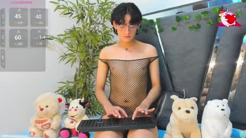 Snapshot of black_rose02 chatting on February 2, 11:51 am B L A C K R O S E online show from February 2, 11:51 am
