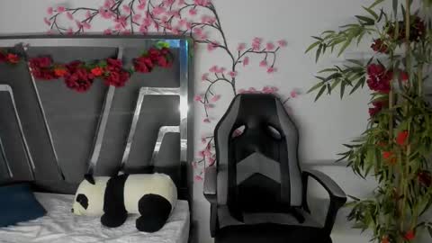 Snapshot of black_rose02 chatting on September 19, 11:33 am B L A C K R O S E online show from September 19, 11:33 am