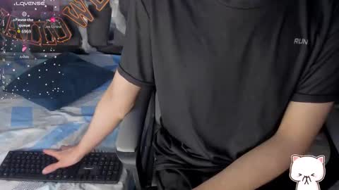 Snapshot of black_rose02 chatting on October 30, 11:33 am B L A C K R O S E online show from October 30, 11:33 am