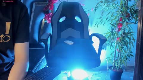 Snapshot of black_rose02 chatting on December 3, 11:19 am B L A C K R O S E online show from December 3, 11:19 am