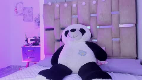 Snapshot of black_rose02 chatting on December 19, 11:17 am B L A C K R O S E online show from December 19, 11:17 am