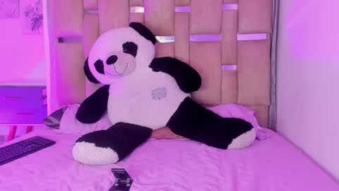 B L A C K  R O S E  online show from February 6, 11:24 am