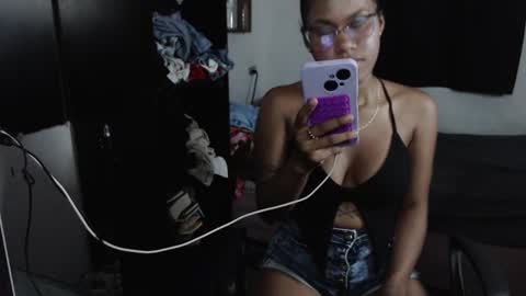 Snapshot of black_scarlet_ chatting on November 5, 2:00 am black_scarlet_ online show from November 5, 2:00 am