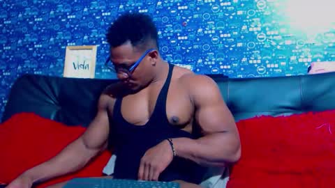 duglas online show from December 2, 6:25 pm