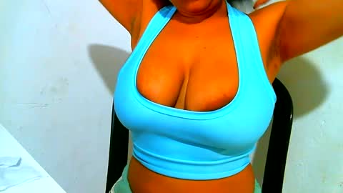 blackandwhitesex0123 online show from March 25, 2:28 am