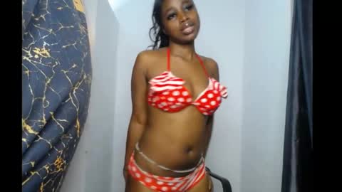 Snapshot of blackbeauty60 chatting on May 29, 6:17 pm lela online show from May 29, 6:17 pm