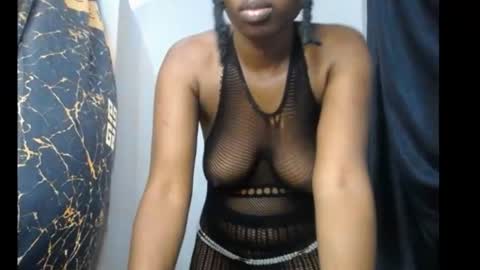 Snapshot of blackbeauty60 chatting on June 24, 5:45 pm lela online show from June 24, 5:45 pm