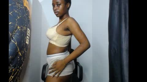Snapshot of blackbeauty60 chatting on June 28, 5:30 pm lela online show from June 28, 5:30 pm