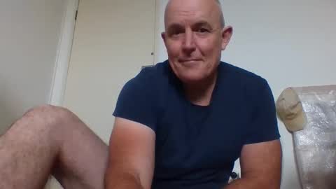 Snapshot of blackdog71 chatting on December 1, 5:12 am blackdog71 online show from December 1, 5:12 am