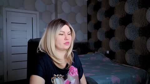 Snapshot of blackeyes11 chatting on February 5, 6:35 am blackeyes11 online show from February 5, 6:35 am