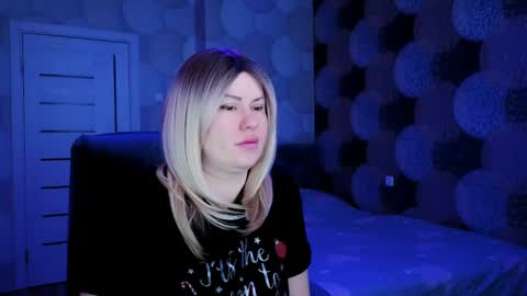 Snapshot of blackeyes11 chatting on February 11, 2:57 am blackeyes11 online show from February 11, 2:57 am