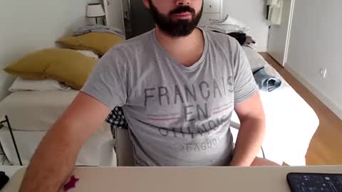 Snapshot of blackfox33 chatting on November 17, 2:01 pm blackfox33 online show from November 17, 2:01 pm