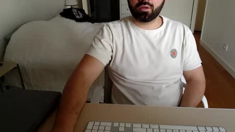 Snapshot of blackfox33 chatting on February 24, 8:23 am blackfox33 online show from February 24, 8:23 am