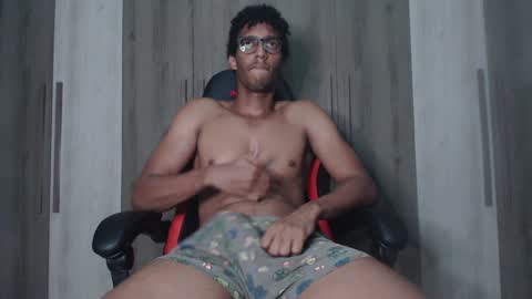 Blackguy720 online show from December 17, 9:16 pm