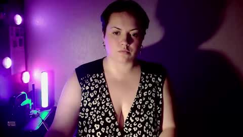 Snapshot of blackkvelvet chatting on February 21, 10:33 pm BlackkVelvet online show from February 21, 10:33 pm