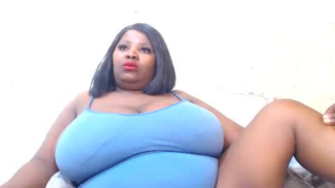 blackladyqx82 online show from August 4, 5:59 pm