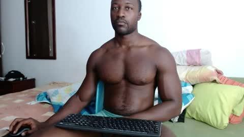 Snapshot of blacknikes chatting on July 15, 11:48 am Twtter 1MikeBeckford Onlyfns beckfordmike online show from July 15, 11:48 am