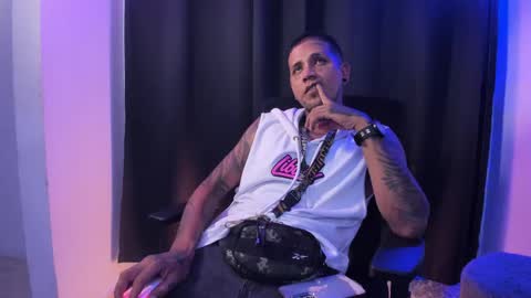 blackout9703 online show from April 20, 9:56 am