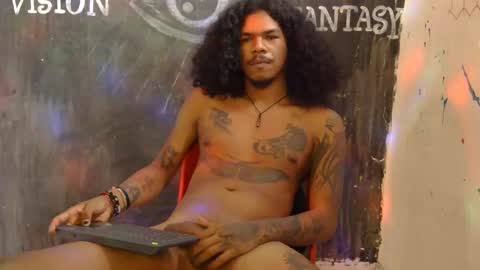 Snapshot of blackphylosofy chatting on January 13, 2:32 pm i am D.L online show from January 13, 2:32 pm