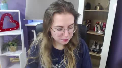 Snapshot of blackrosezoey chatting on January 2, 11:41 am Z O E Y online show from January 2, 11:41 am