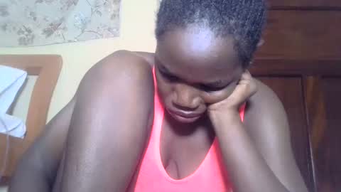 Snapshot of blacksexygal chatting on February 28, 9:47 am SARAH online show from February 28, 9:47 am