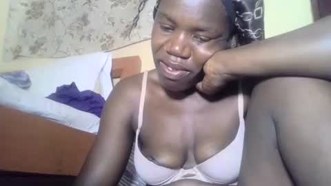 Snapshot of blacksexygal chatting on March 9, 7:48 pm SARAH online show from March 9, 7:48 pm