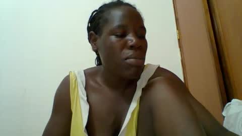 Snapshot of blacksexygal chatting on October 17, 5:54 am SARAH online show from October 17, 5:54 am