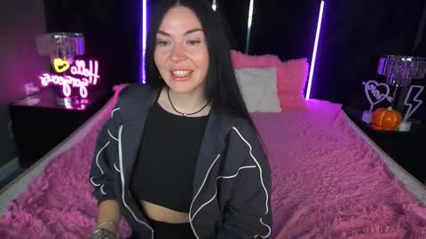 Snapshot of blacksilkqueen chatting on November 22, 7:51 am blacksilkqueen online show from November 22, 7:51 am