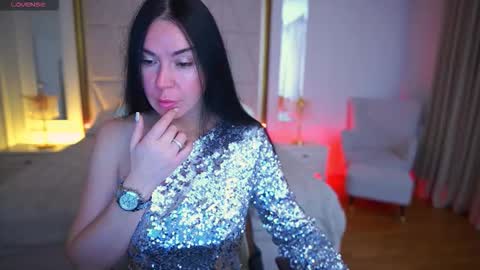 Snapshot of blacksilkqueen chatting on December 14, 2:00 pm blacksilkqueen online show from December 14, 2:00 pm