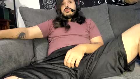 Snapshot of blackwolf94 chatting on January 6, 8:07 pm Black wolf online show from January 6, 8:07 pm