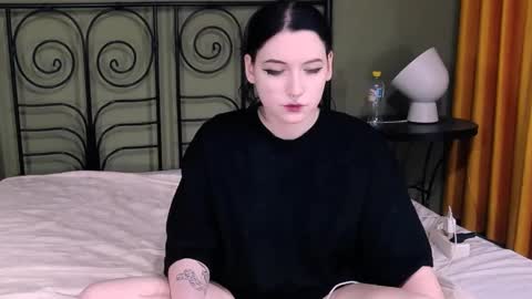 Snapshot of blacky_tea chatting on March 3, 12:26 am blacky_tea online show from March 3, 12:26 am