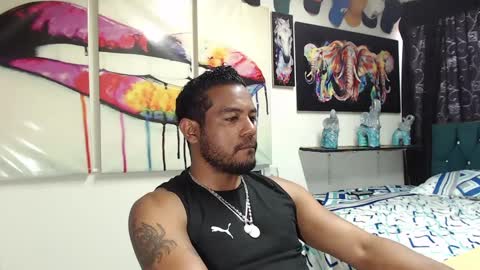 Snapshot of blade_foxx chatting on December 20, 4:14 pm Richard online show from December 20, 4:14 pm