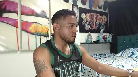 Snapshot of blade_foxx chatting on December 26, 2:44 am Richard online show from December 26, 2:44 am