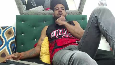 Snapshot of blade_foxx chatting on January 6, 3:20 am Richard online show from January 6, 3:20 am