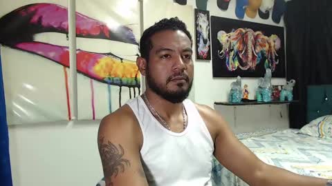 Snapshot of blade_foxx chatting on January 17, 7:19 am Richard online show from January 17, 7:19 am