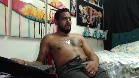 Snapshot of blade_foxx chatting on January 17, 10:22 am Richard online show from January 17, 10:22 am