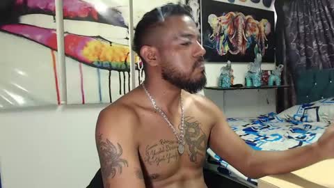 Snapshot of blade_foxx chatting on January 31, 9:16 pm Richard online show from January 31, 9:16 pm